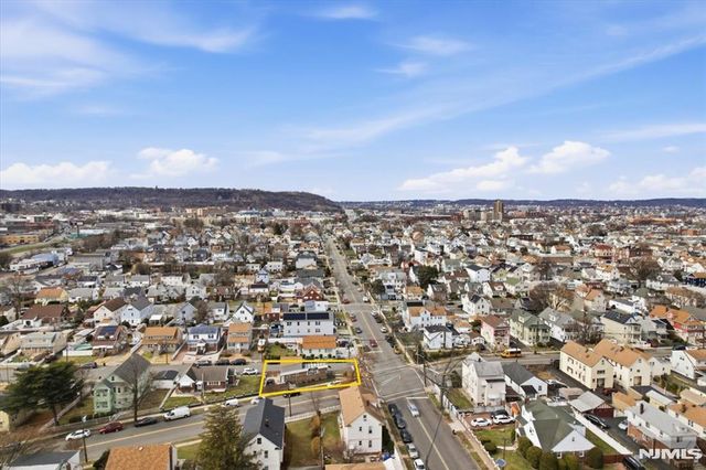 202 22nd Avenue 202, Paterson, NJ 07513
