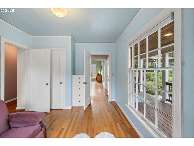 900 Ne 3RD Ave, Hillsboro, OR 97124