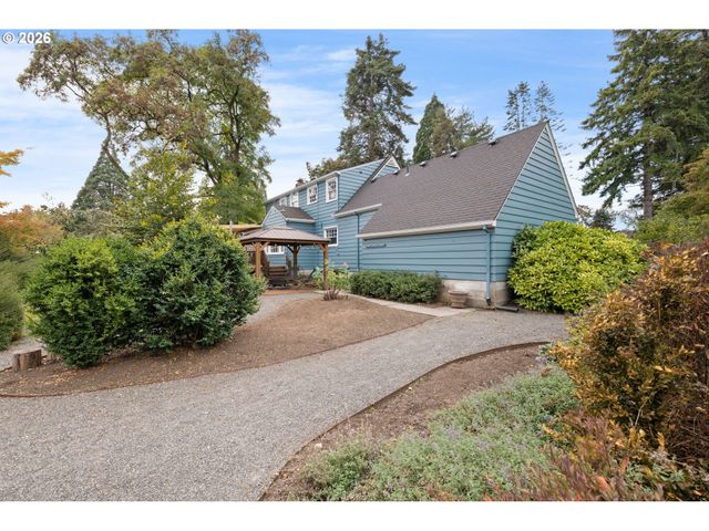 900 Ne 3RD Ave, Hillsboro, OR 97124