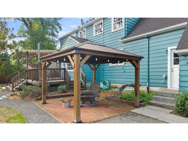 900 Ne 3RD Ave, Hillsboro, OR 97124