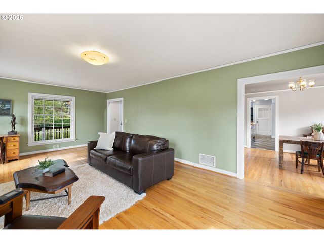 900 Ne 3RD Ave, Hillsboro, OR 97124