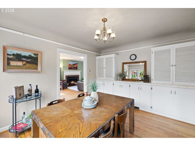 900 Ne 3RD Ave, Hillsboro, OR 97124