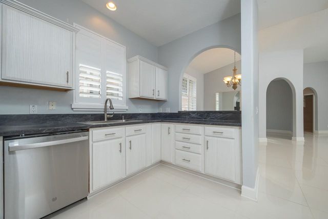 573 Boxwood Pl, St Augustine, FL 32086