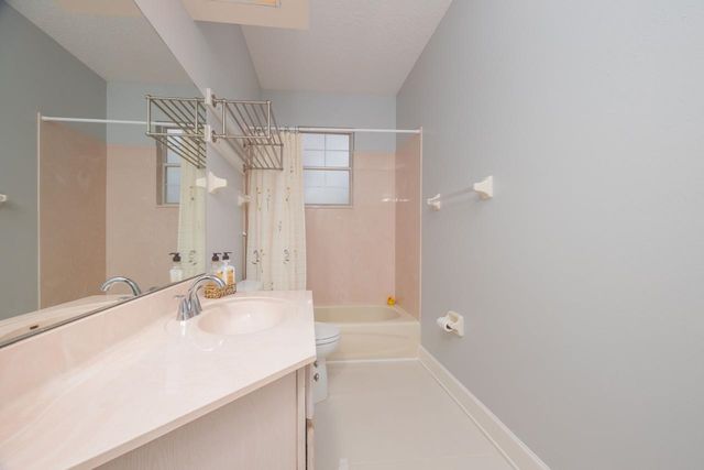 573 Boxwood Pl, St Augustine, FL 32086