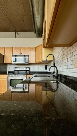 521 S 7th Street 422, Minneapolis, MN 55415