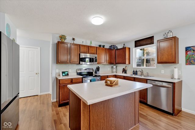 10614 Pokagon Way, Indianapolis, IN 46239