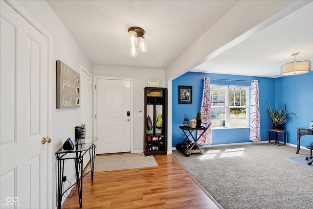 10614 Pokagon Way, Indianapolis, IN 46239