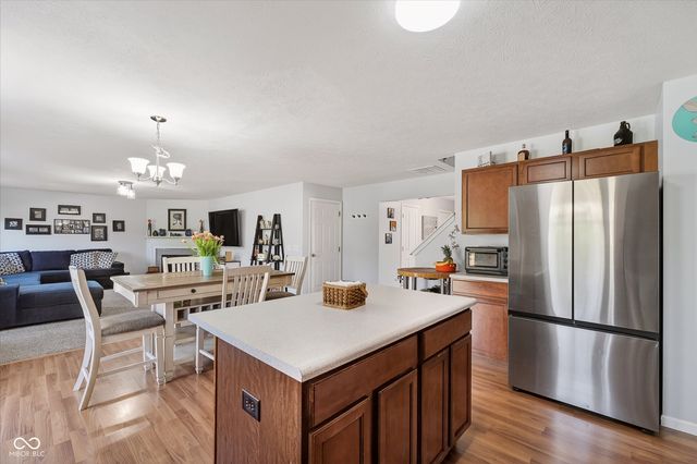 10614 Pokagon Way, Indianapolis, IN 46239