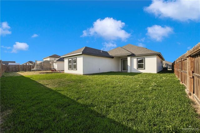 1104 W Dukakis Avenue, Alton, TX 78573