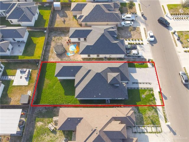 1104 W Dukakis Avenue, Alton, TX 78573