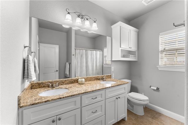 236 Ranalli Avenue, Tontitown, AR 72762