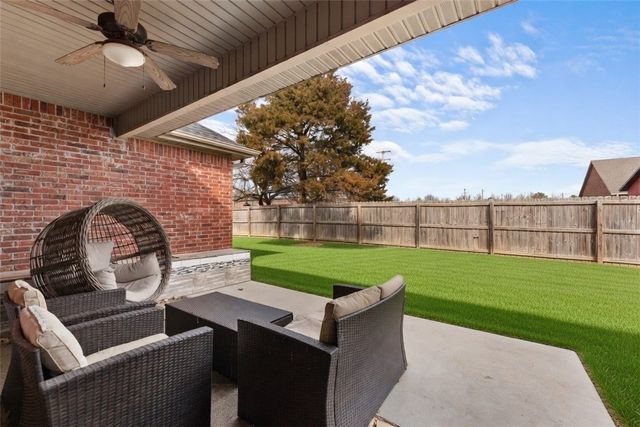 236 Ranalli Avenue, Tontitown, AR 72762