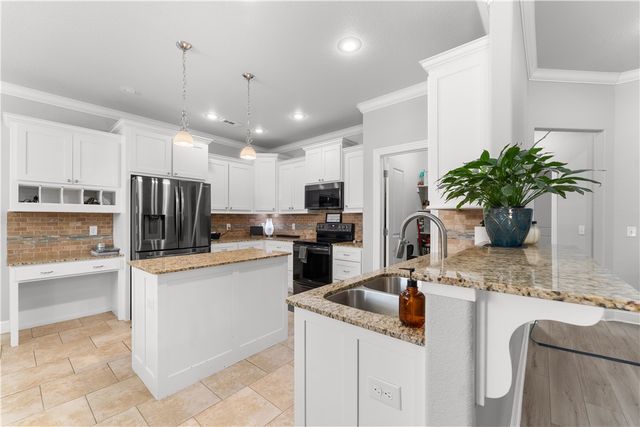 236 Ranalli Avenue, Tontitown, AR 72762