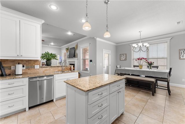 236 Ranalli Avenue, Tontitown, AR 72762