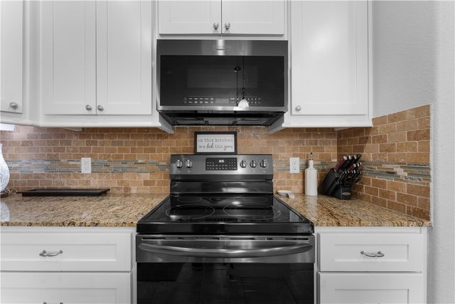 236 Ranalli Avenue, Tontitown, AR 72762