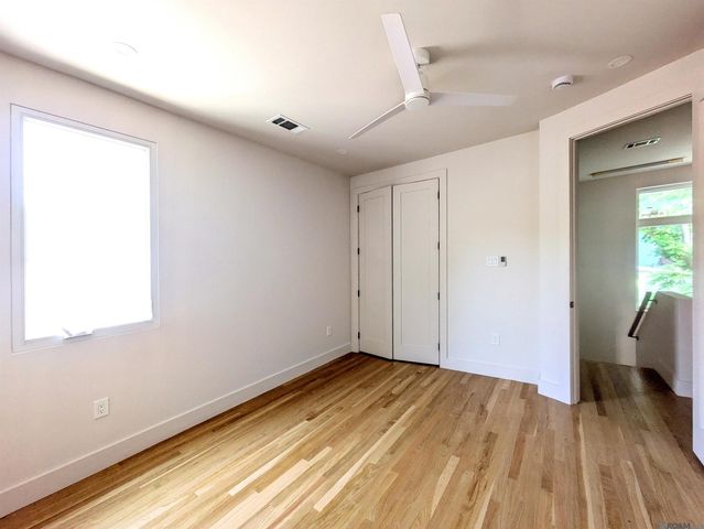 747 Louisiana Ave, New Orleans, LA 70115