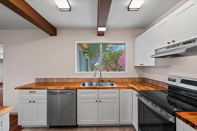 350 Kinaole Cir, Kihei, HI 96753