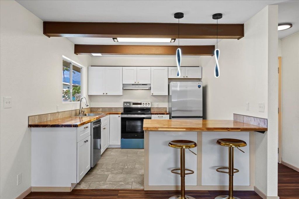 350 Kinaole Cir, Kihei, HI 96753