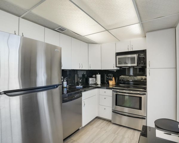 2671 S Course Drive 907, Pompano Beach, FL 33069