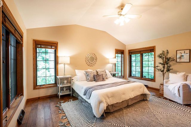 9111 Wildflower COURT, Hales Corners, WI 53130