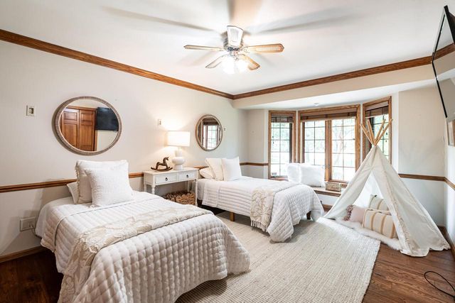 9111 Wildflower COURT, Hales Corners, WI 53130