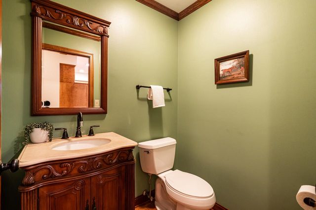 9111 Wildflower COURT, Hales Corners, WI 53130