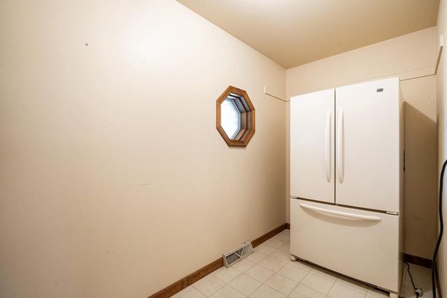 9111 Wildflower COURT, Hales Corners, WI 53130