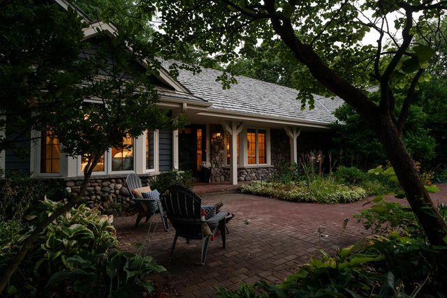 9111 Wildflower COURT, Hales Corners, WI 53130
