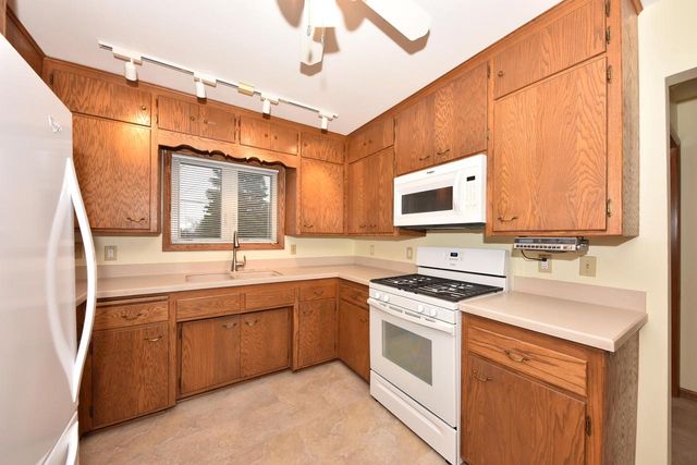 N98W16575 Concord ROAD, Germantown, WI 53022