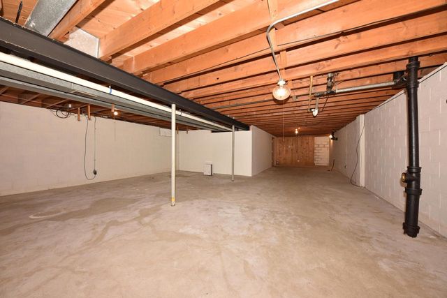 N98W16575 Concord ROAD, Germantown, WI 53022