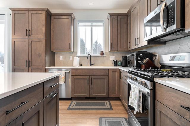 N174W20632 Laurel Springs CIRCLE, Jackson, WI 53037