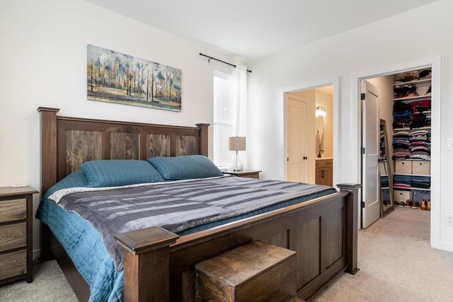 N174W20632 Laurel Springs CIRCLE, Jackson, WI 53037