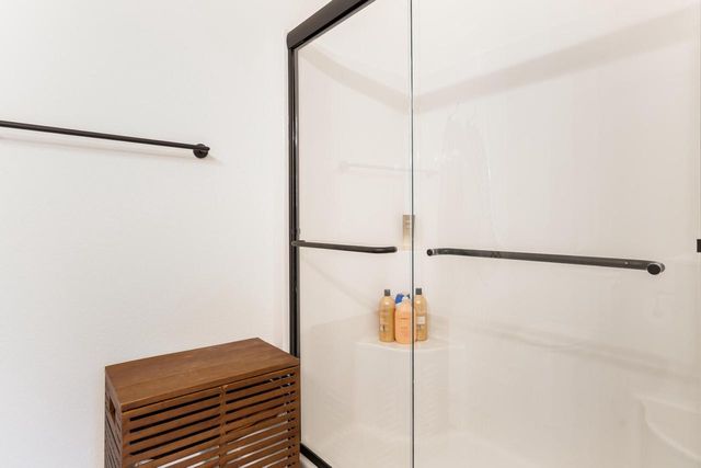 N174W20632 Laurel Springs CIRCLE, Jackson, WI 53037