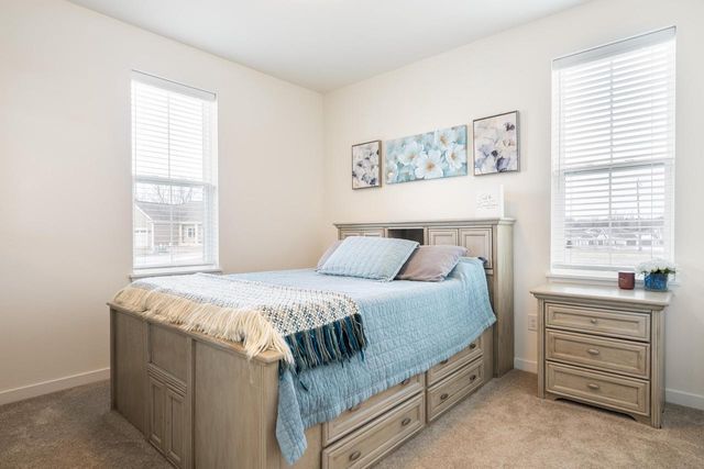 N174W20632 Laurel Springs CIRCLE, Jackson, WI 53037