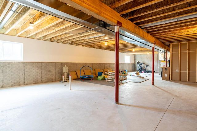 N174W20632 Laurel Springs CIRCLE, Jackson, WI 53037