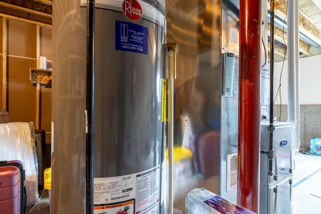 N174W20632 Laurel Springs CIRCLE, Jackson, WI 53037