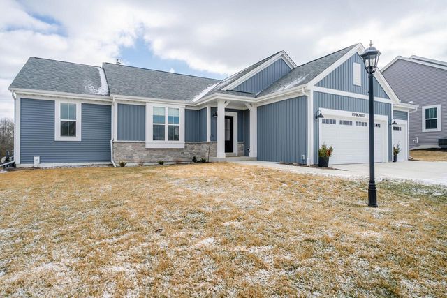 N174W20632 Laurel Springs CIRCLE, Jackson, WI 53037