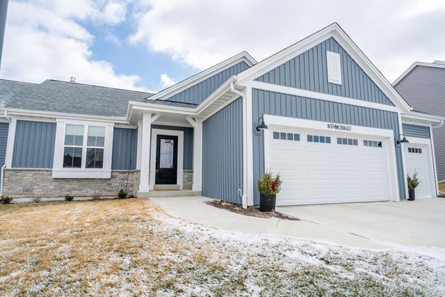 N174W20632 Laurel Springs CIRCLE, Jackson, WI 53037