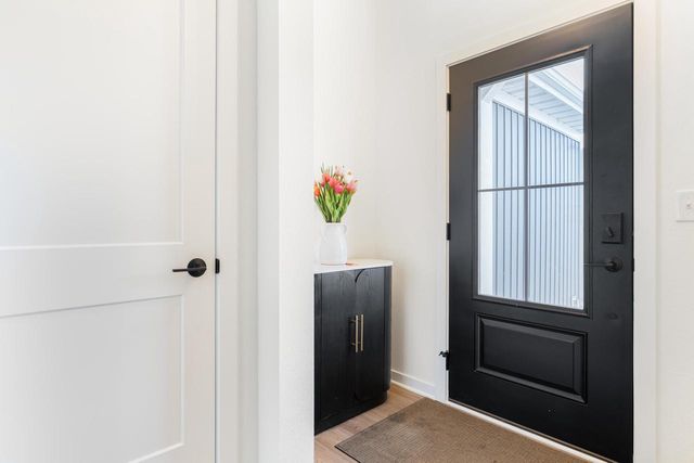 N174W20632 Laurel Springs CIRCLE, Jackson, WI 53037