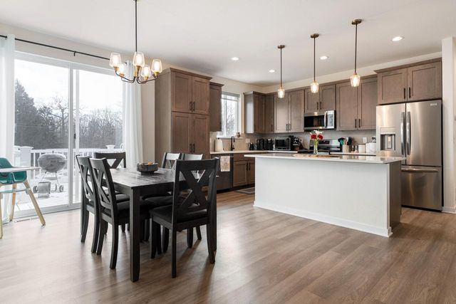 N174W20632 Laurel Springs CIRCLE, Jackson, WI 53037