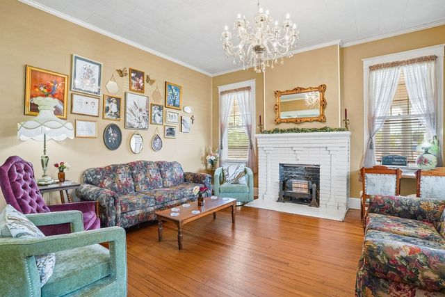 307 S Academy Street, Geneva, AL 36340