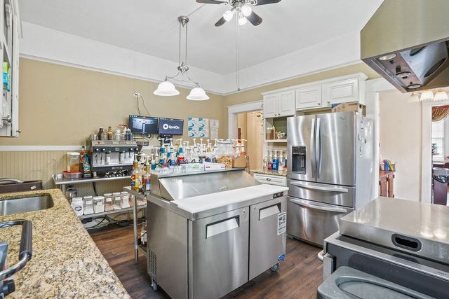 307 S Academy Street, Geneva, AL 36340