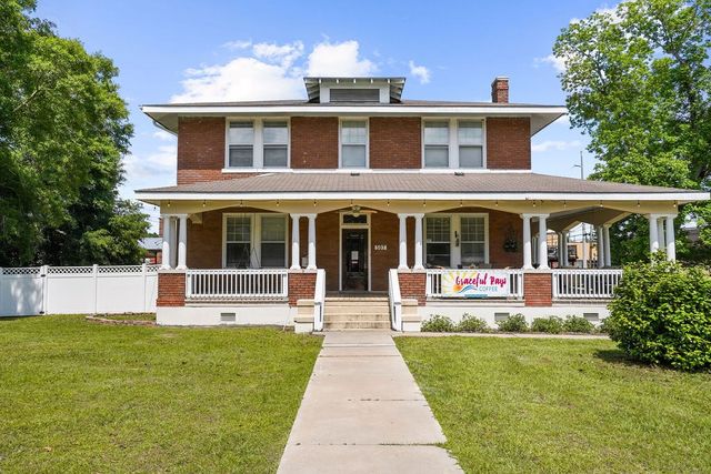 307 S Academy Street, Geneva, AL 36340