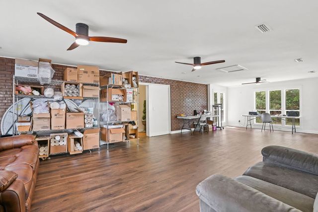 307 S Academy Street, Geneva, AL 36340