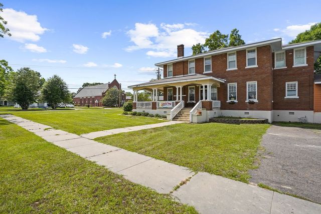 307 S Academy Street, Geneva, AL 36340