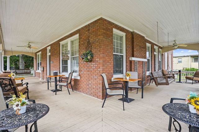 307 S Academy Street, Geneva, AL 36340