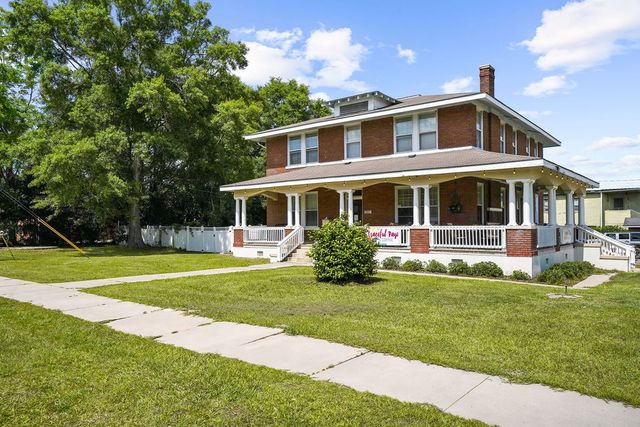 307 S Academy Street, Geneva, AL 36340