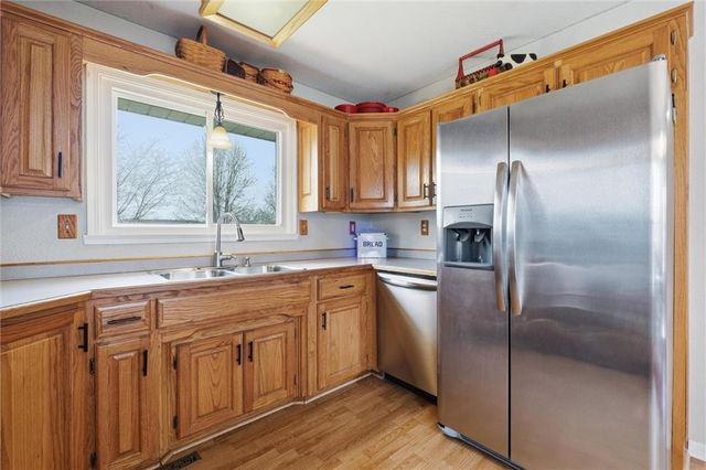 1305 Sam Den Circle, Cameron, MO 64429