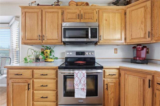 1305 Sam Den Circle, Cameron, MO 64429