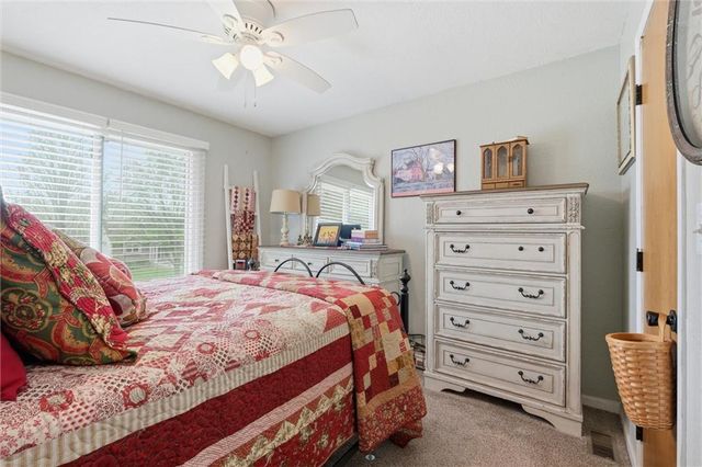 1305 Sam Den Circle, Cameron, MO 64429